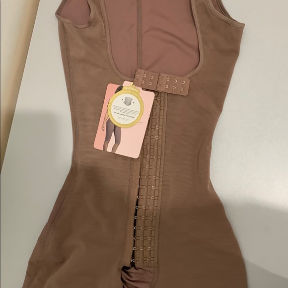 Bodyshaper - Picture 5 of 9